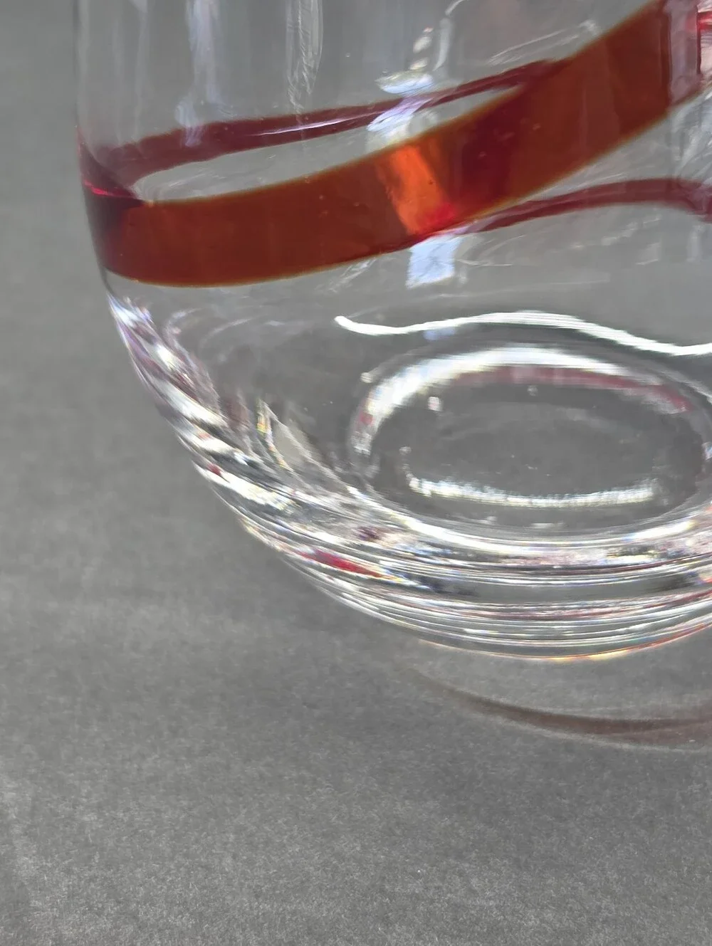 1- Pier 1 Red Swirl Line Discontinued Stemless Clear Wine Glasses 16 oz 5.0”